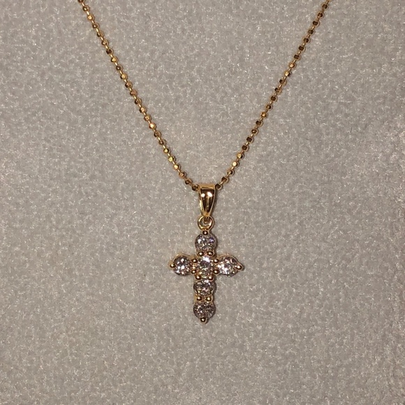 PETITE DIAMOND CROSS NECKLACE - Picture 14 of 16
